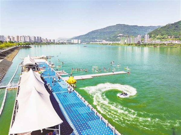 华夏国际 重庆开州区：文旅“出圈” 汉丰湖半年揽客422万人次